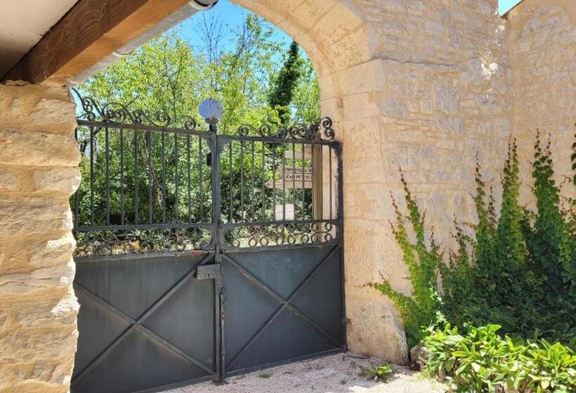 הוסטל La Grange Saint Jacques