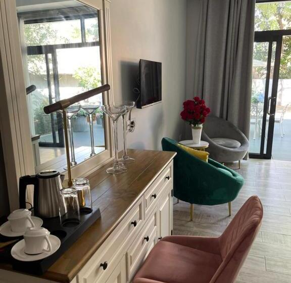 تختخواب و صبحانه Prestige Garden Guest House