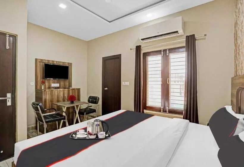 Collection O Hotel Citi Star