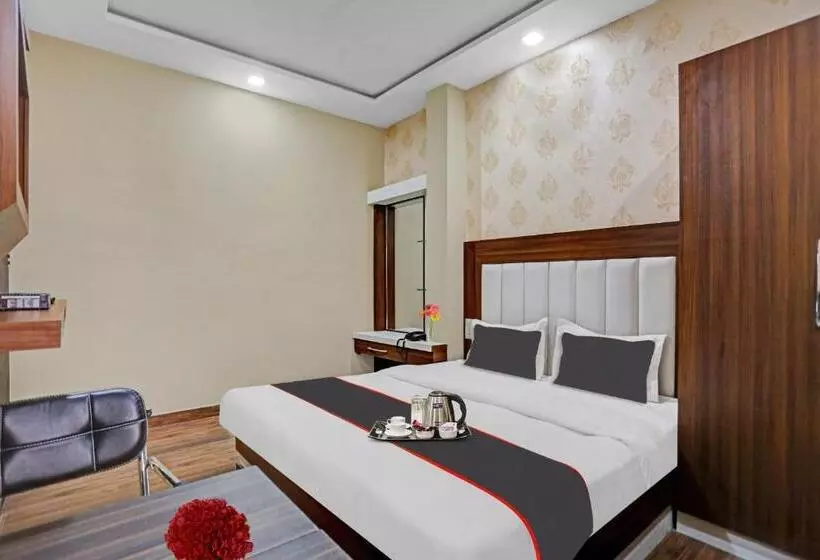 Collection O Hotel Citi Star