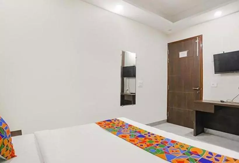 Fabhotel Signature Inn I