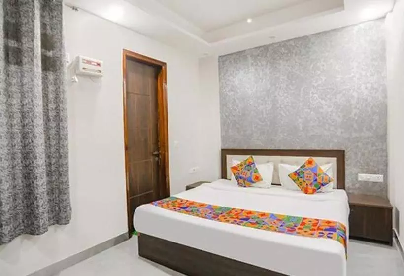 Fabhotel Signature Inn I