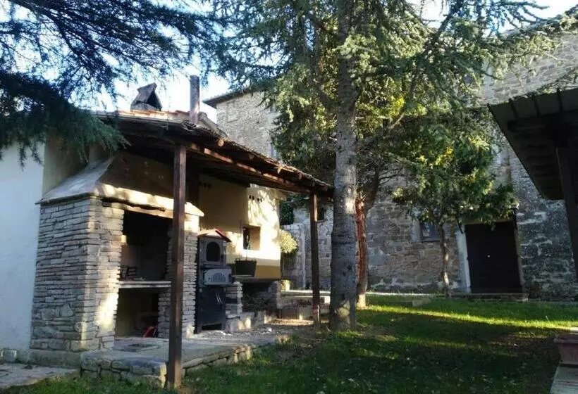 Hotelli Bosco Ad Antico Casale  700