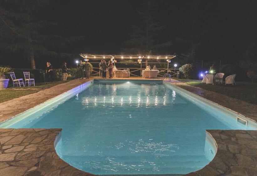 בית מלון כפרי Bosco Ad Antico Casale 700