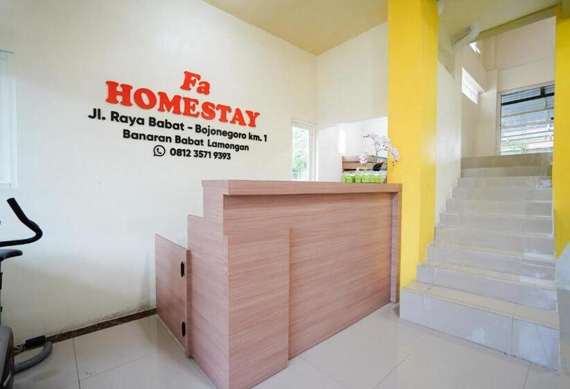 ホテル Fa Homestay Syariah At Babat Lamongan Mitra Reddoorz