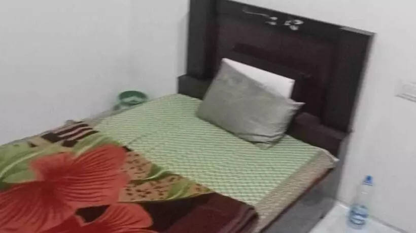 ホテル Oyo 80810f Bp Nigam Guest House