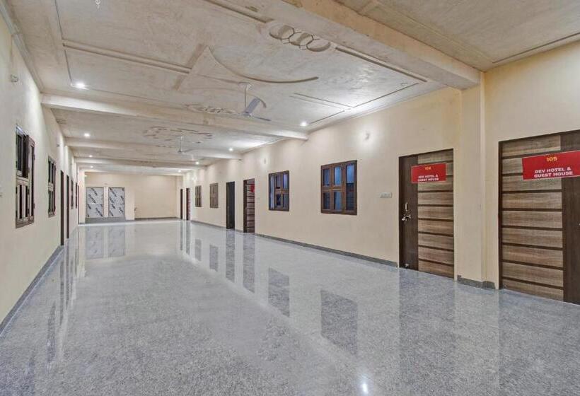 Hotel Oyo Flagship 81025 Shri Dev