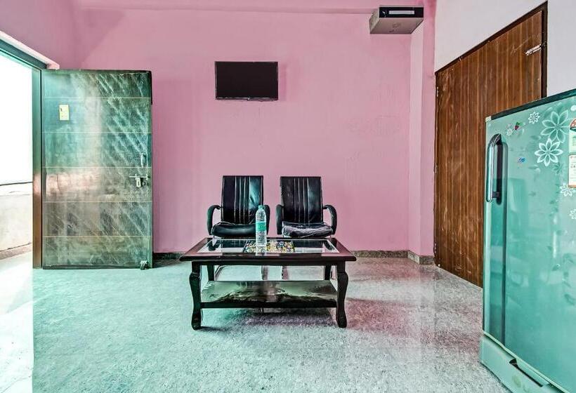 Hotel Oyo Flagship 81025 Shri Dev