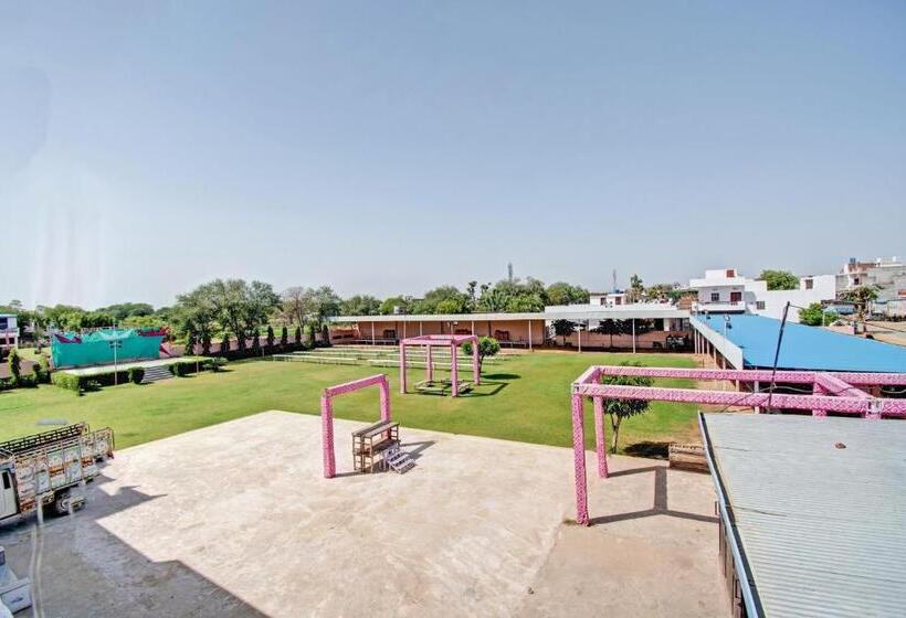 Hotel Oyo Flagship 81025 Shri Dev