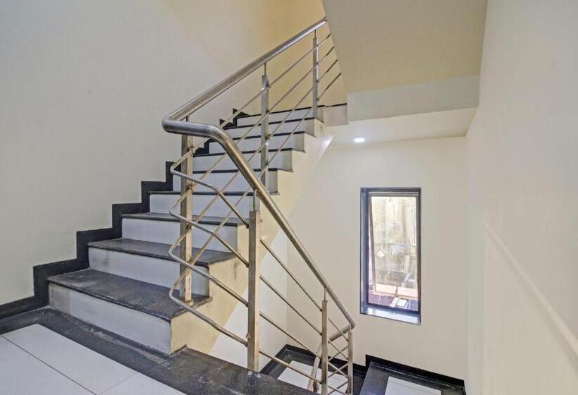 Hotelli Oyo Flagship Balaji Guest House