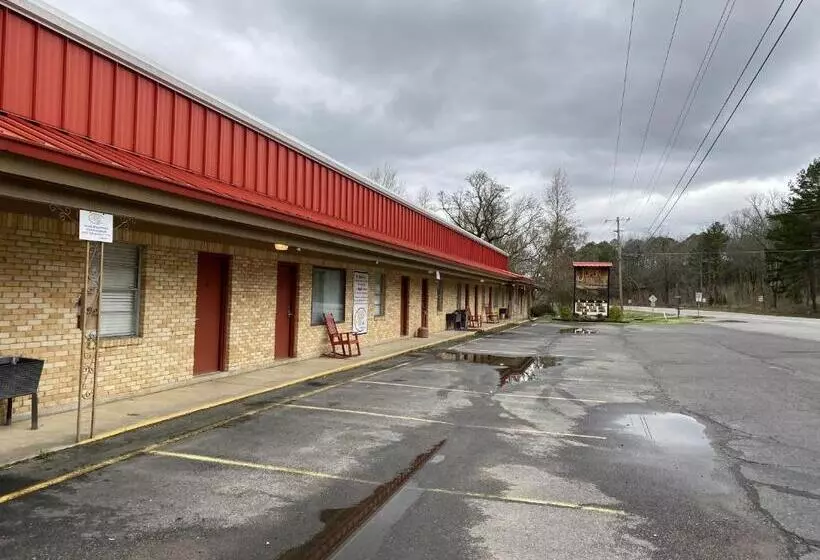 Ji1, King Guest Room At The Joplin Inn At Entrance To The Resort Hotel Room