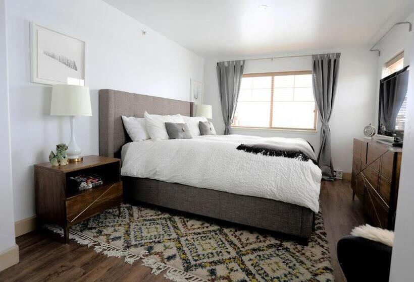 Modern Mountain Delight