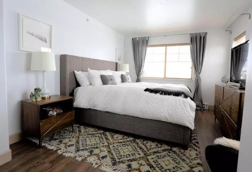 Modern Mountain Delight
