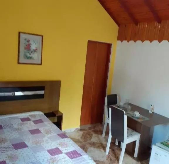 پانسیون Chale Canto Dos Pássaros 2 Fica 3 Kilometros Antes De Monte Verde Mg