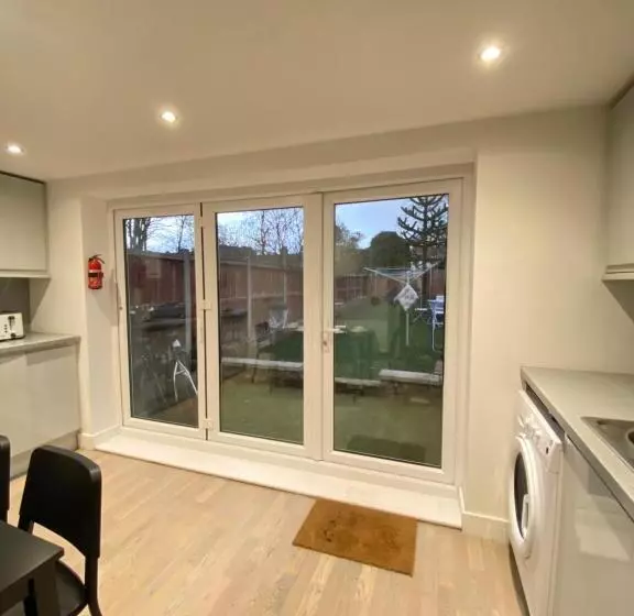 Majatalo Cozy En Suite Near Stratford