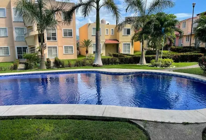 ペンション La Casa Del Colibrí