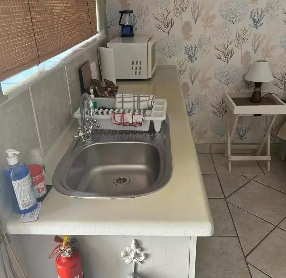 ペンション Room In Apartment   Cozy Crner, Home Away From Home, Near Pristine Beaches Num3