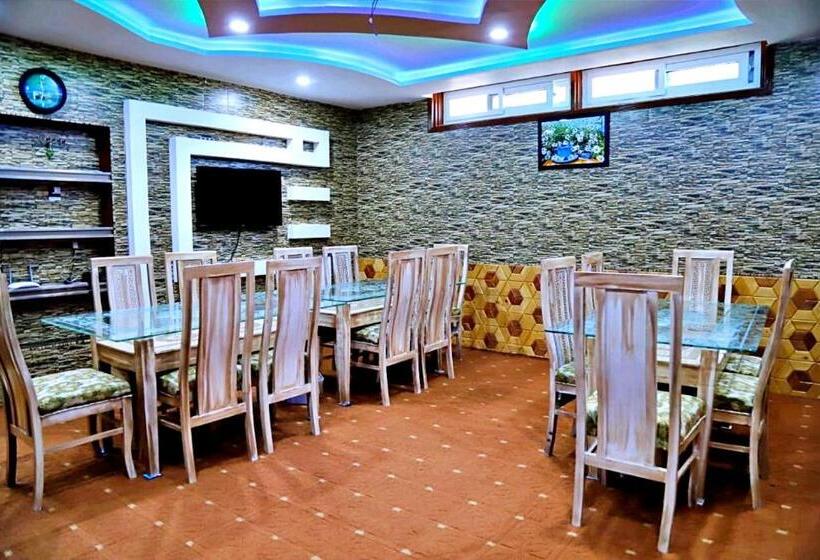 پانسیون Royal Guest House