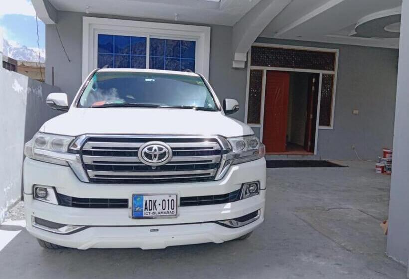 پانسیون Royal Guest House