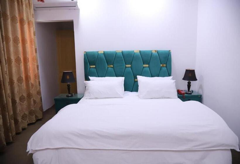 پانسیون Royal Guest House