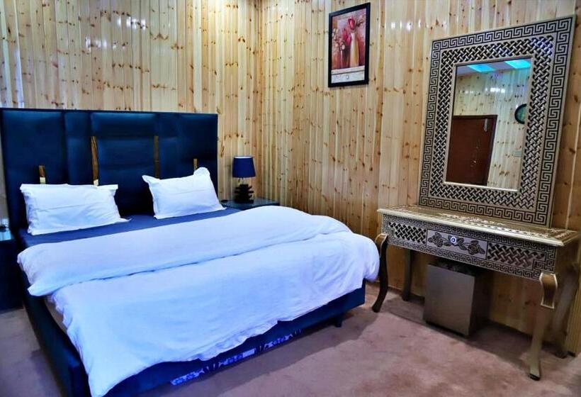 پانسیون Royal Guest House