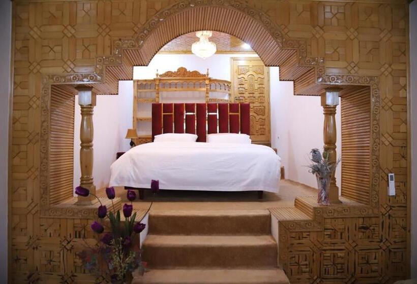 پانسیون Royal Guest House