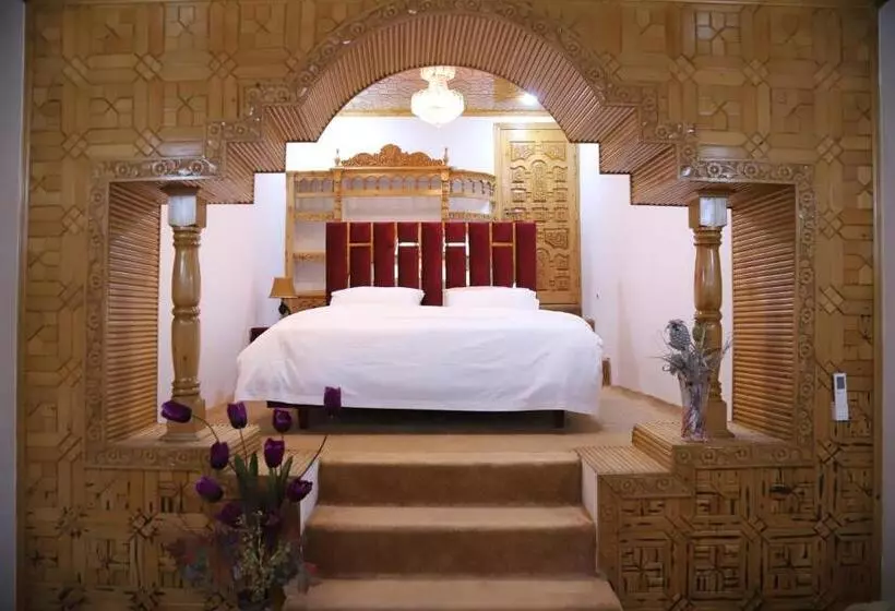 پانسیون Royal Guest House