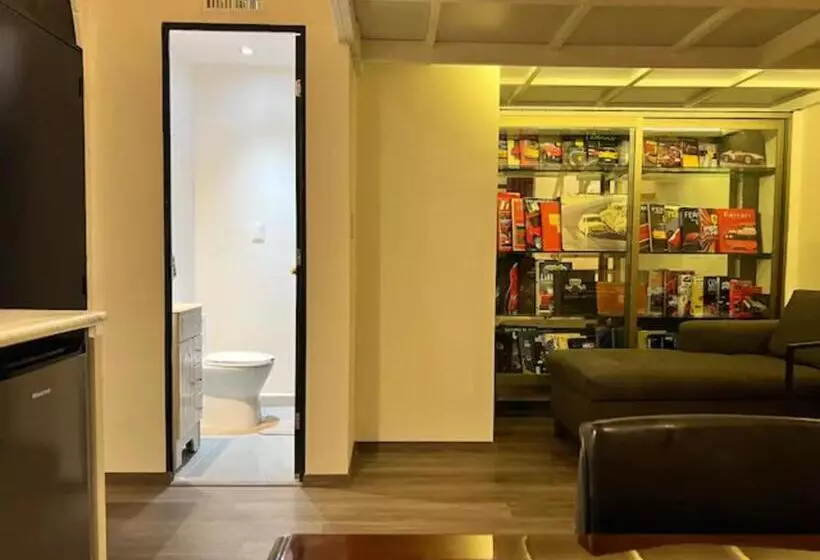 San Rafa  Home Office Suites