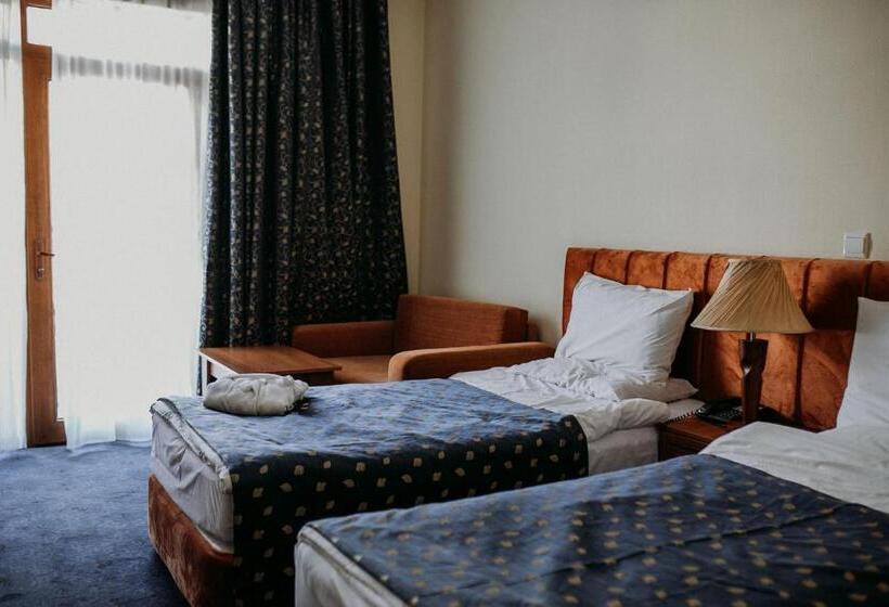 هتل Afra Oghuz Mountain Resort