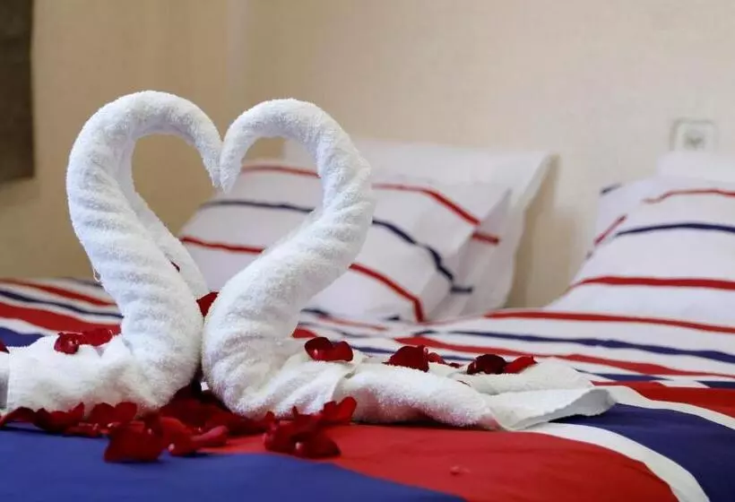 Retkeilymaja Motel Neve Midbar מוטל נווה מדבר