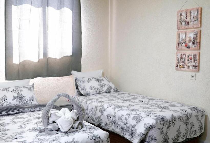 호스텔 Motel Neve Midbar מוטל נווה מדבר