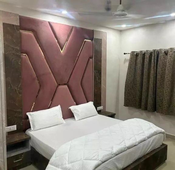 Retkeilymaja Kesar Chitrakoot