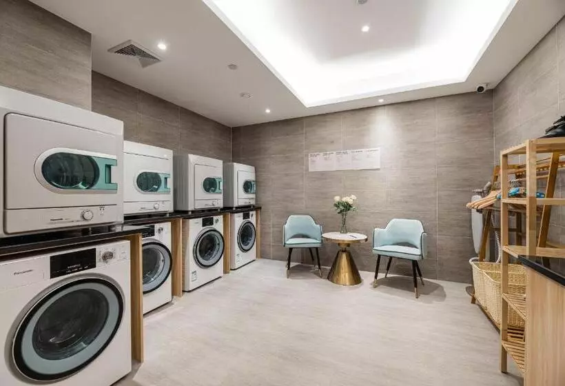 Atour Hotel Hangzhou Xiaoshan Airport