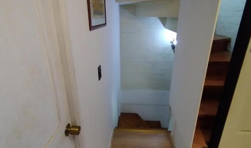 تختخواب و صبحانه Hostal Rucatremo