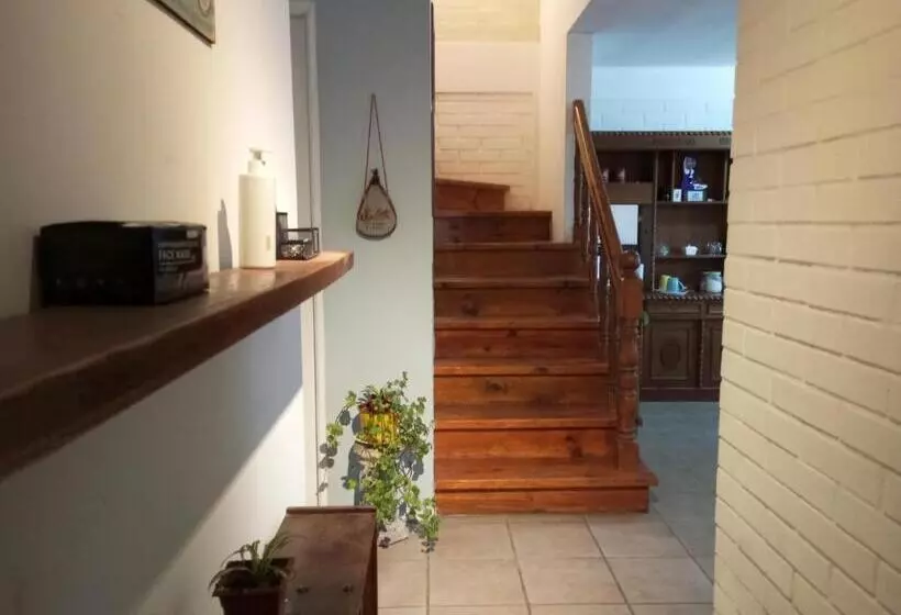 Aamiaismajoitus (B&B) Hostal Rucatremo