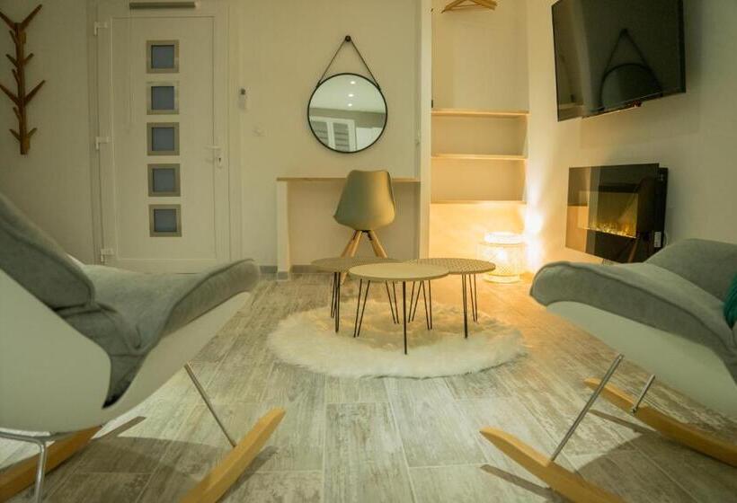 تختخواب و صبحانه Le Petit Paradis