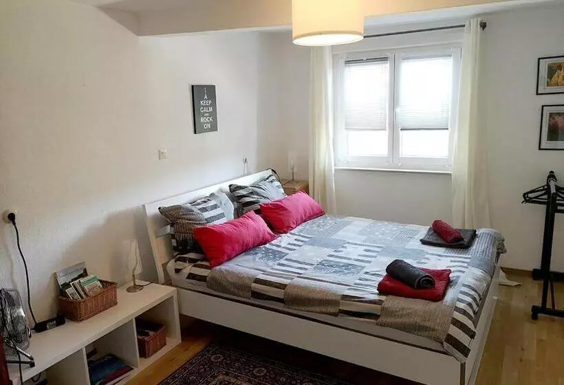 Bed and Breakfast Sinner Studios