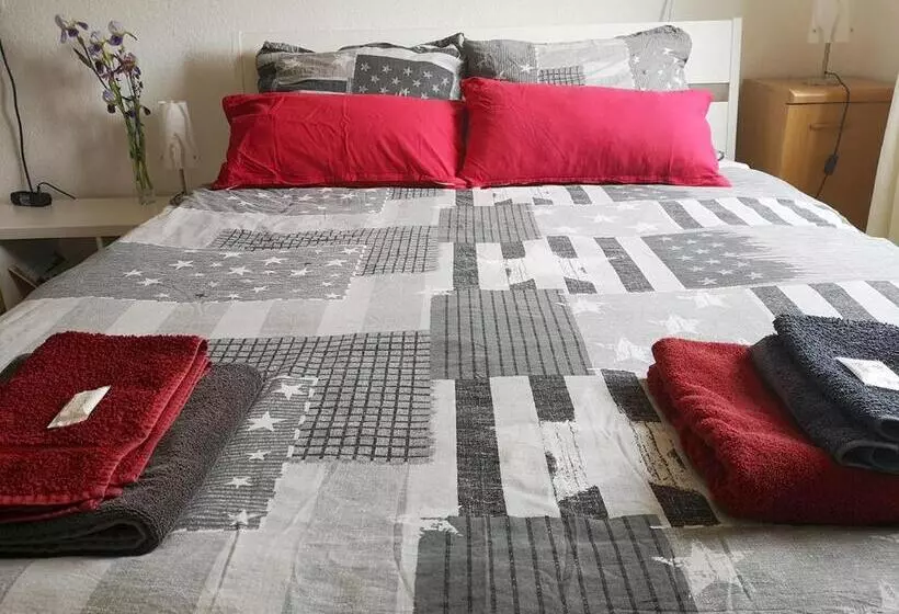 Bed and Breakfast Sinner Studios