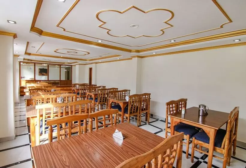 Fabhotel Prini Inn