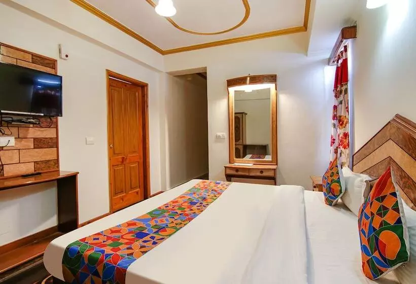 Fabhotel Prini Inn