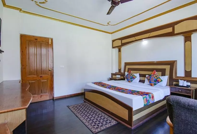 Fabhotel Prini Inn