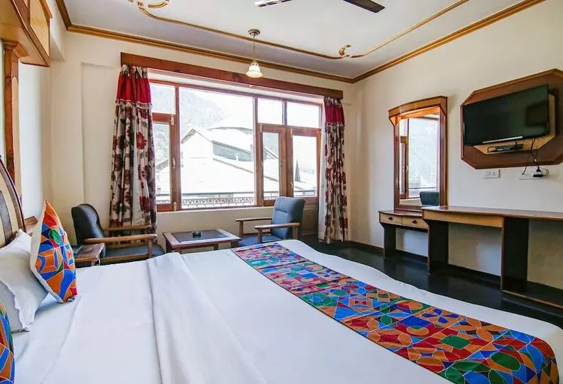 Fabhotel Prini Inn