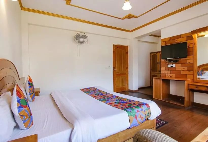 Fabhotel Prini Inn