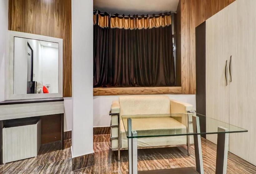 Flagship Hotel New Era