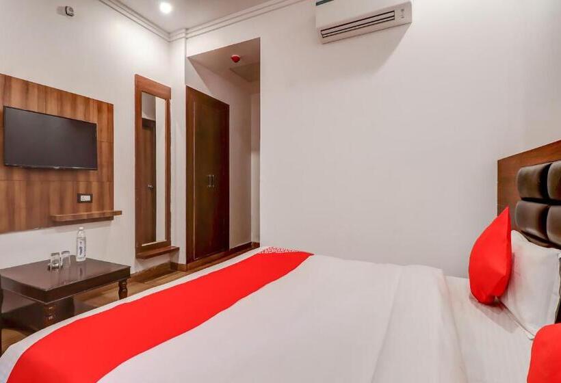 Flagship Hotel New Era