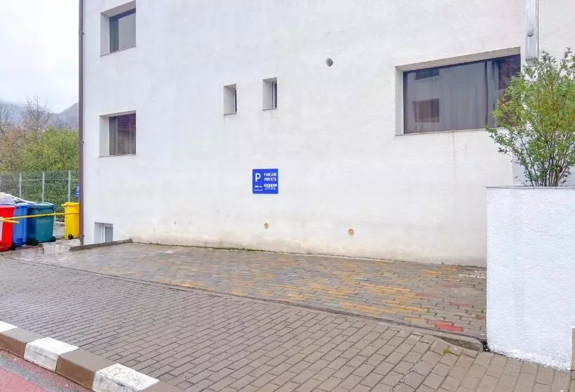 Hotelli Aurora Rooms   290m From Aqua Park