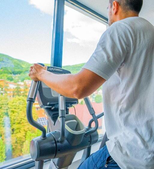 هتل Aurora Rooms 290m From Aqua Park