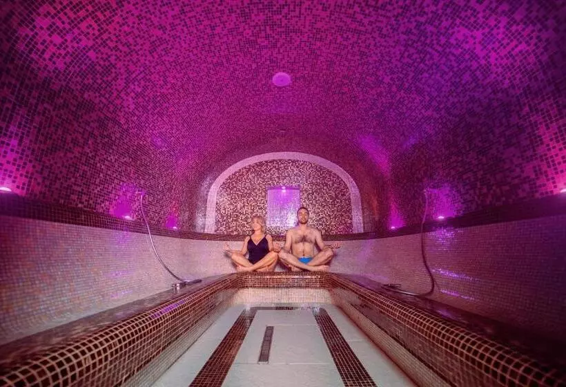 Hotelli Aurora Rooms   290m From Aqua Park