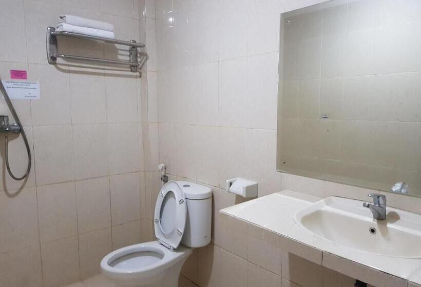 Hotel Capital O 93263 Linge Land