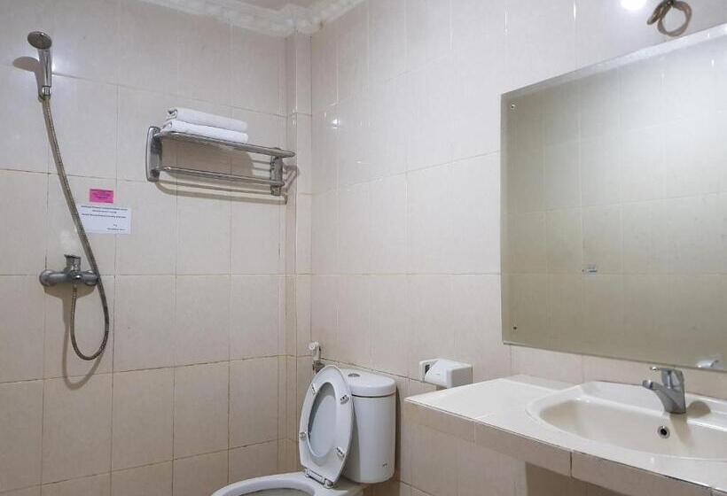 Hotel Capital O 93263 Linge Land